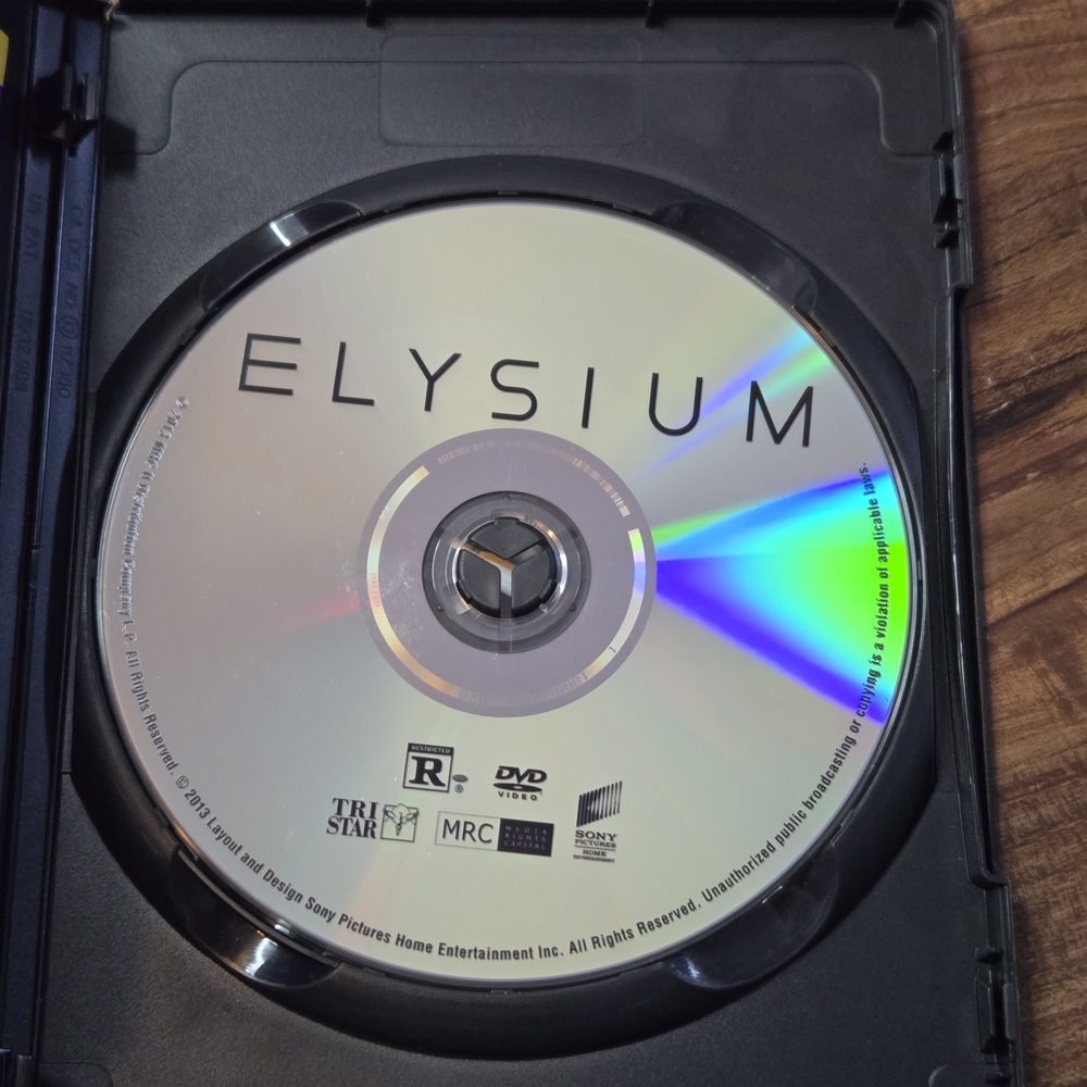 Elysium DVD Matt Damon Jodie Foster Rated R (2013) - Picture 4 of 5